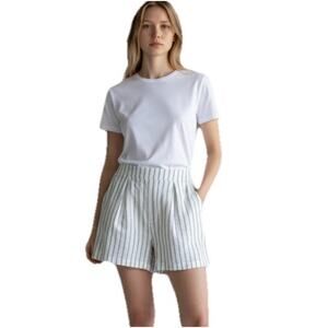Altar’d State White/Gray Stripe Shorts Women’s MEDIUM Pleats Pockets Classic